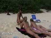 Лесби видео на пляже